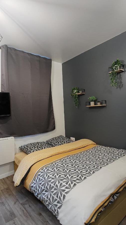 Studio Confortable Au Coeur De Rouen Kültér fotó
